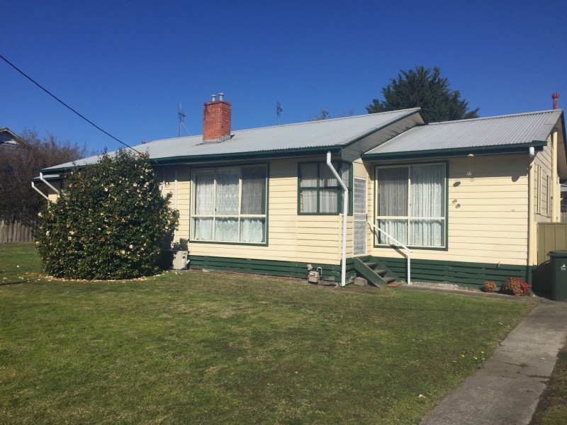 85 Service Road, Moe VIC 3825