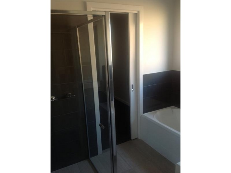 2A Boolarra Avenue, Newborough VIC 3825