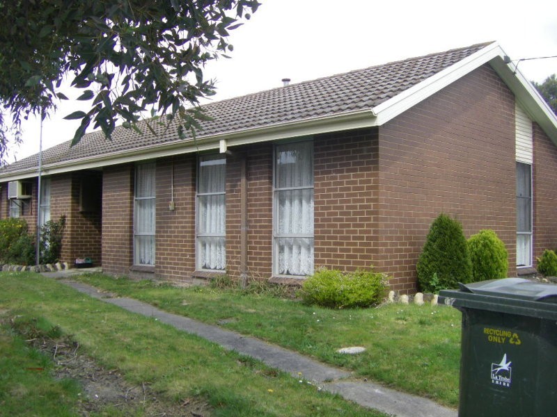36 Hawthorn Crescent, Churchill VIC 3842