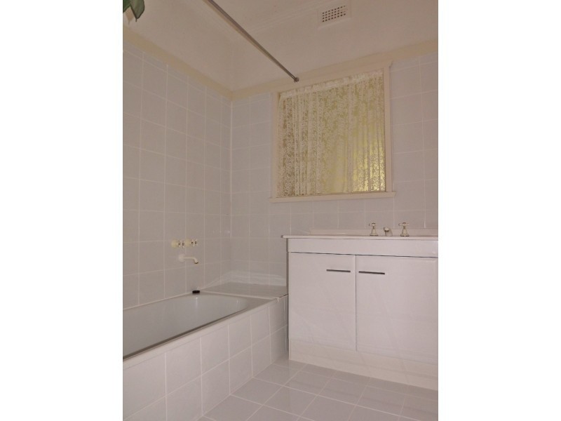 33 Leith Street, Newborough VIC 3825