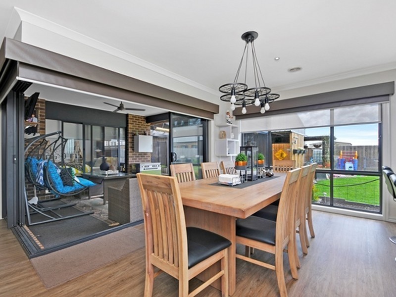 11 Cambridge Way, Traralgon VIC 3844