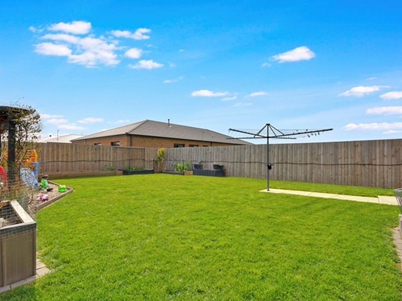 11 Cambridge Way, Traralgon VIC 3844