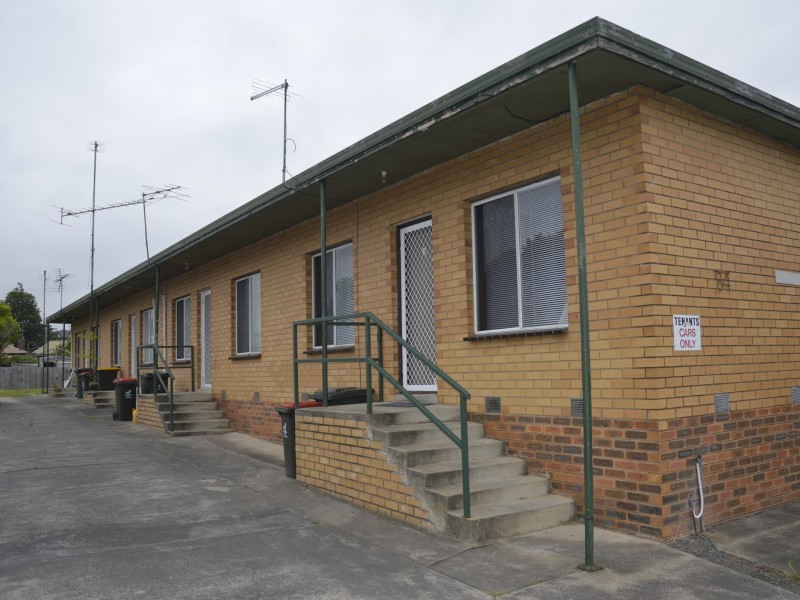 Unit 2/84 Chamberlain Road, Newborough VIC 3825