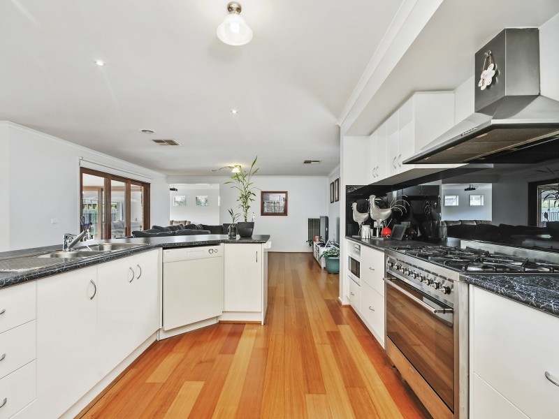 16 Alexandra Avenue, Traralgon VIC 3844