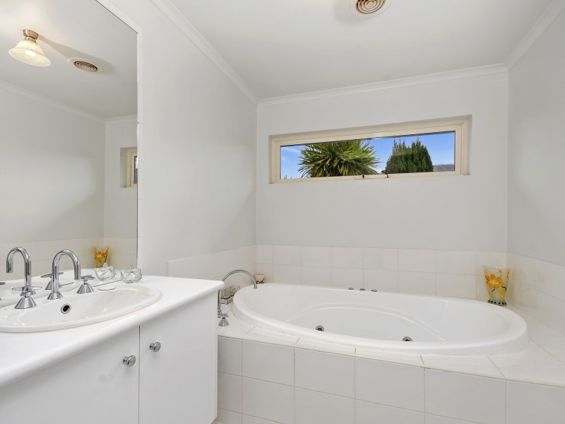 16 Alexandra Avenue, Traralgon VIC 3844