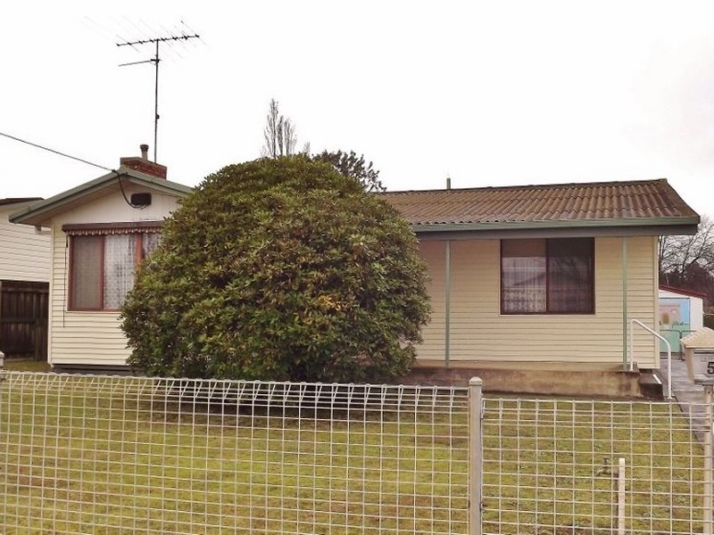 5 Ellinbank Street, Newborough VIC 3825
