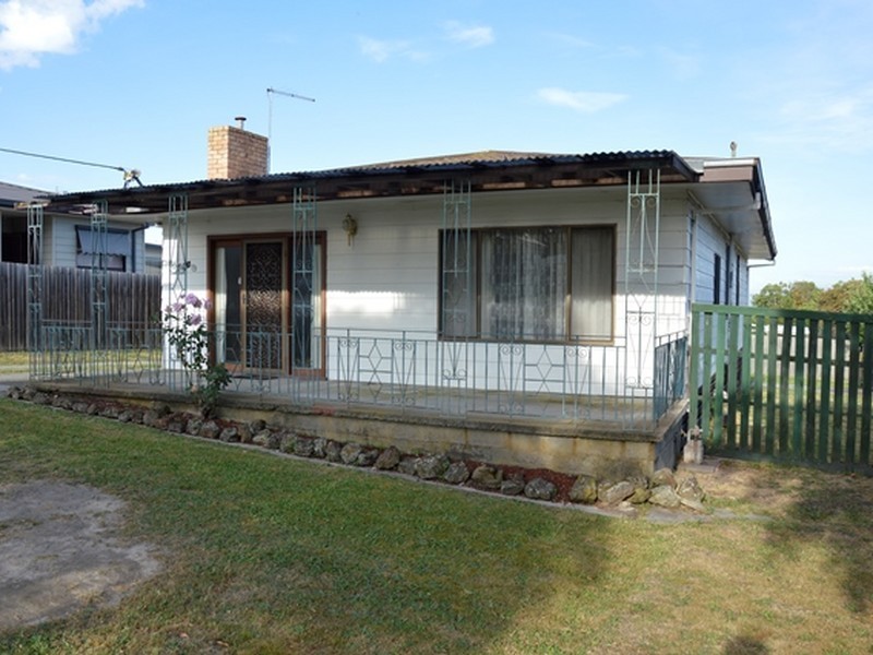 90 Wirraway Street, Moe VIC 3825