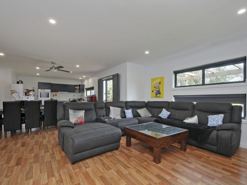 125 Service Road, Moe VIC 3825