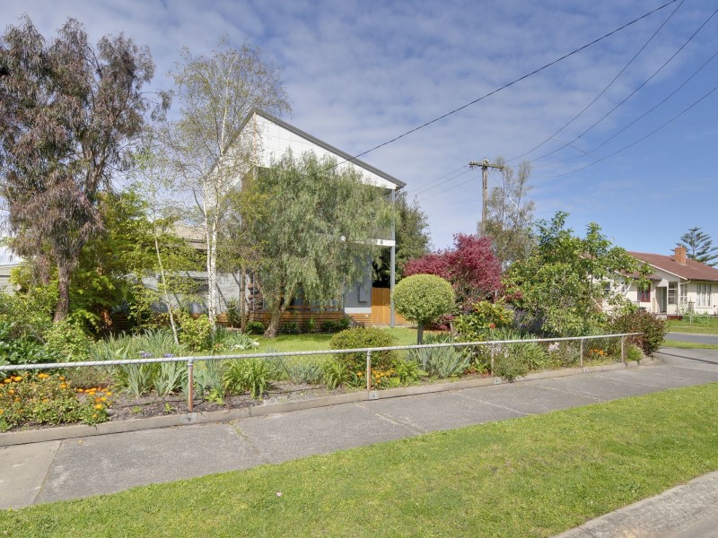 125 Service Road, Moe VIC 3825