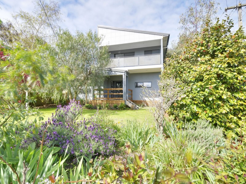 125 Service Road, Moe VIC 3825