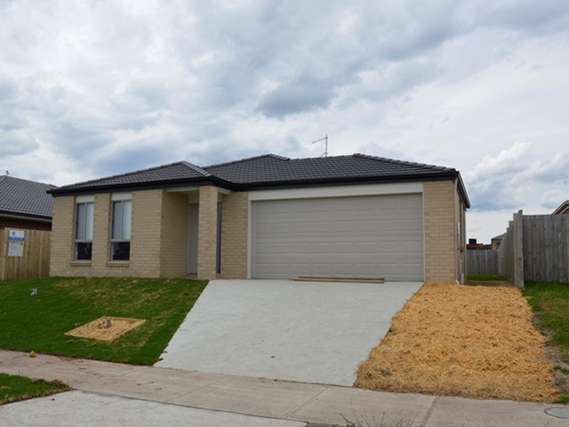 5 Graduation Place, Churchill VIC 3842
