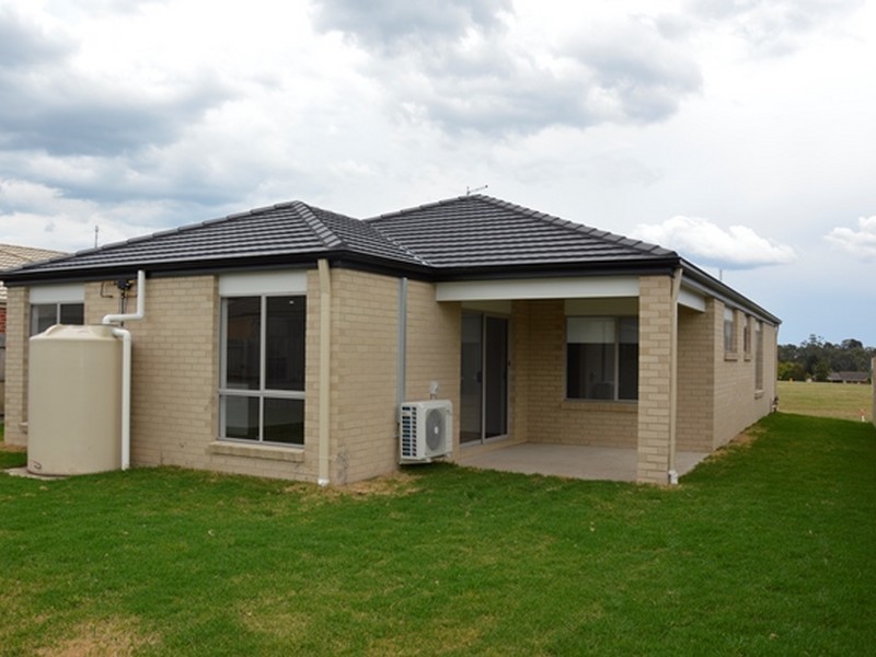5 Graduation Place, Churchill VIC 3842