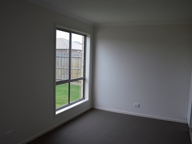 5 Graduation Place, Churchill VIC 3842