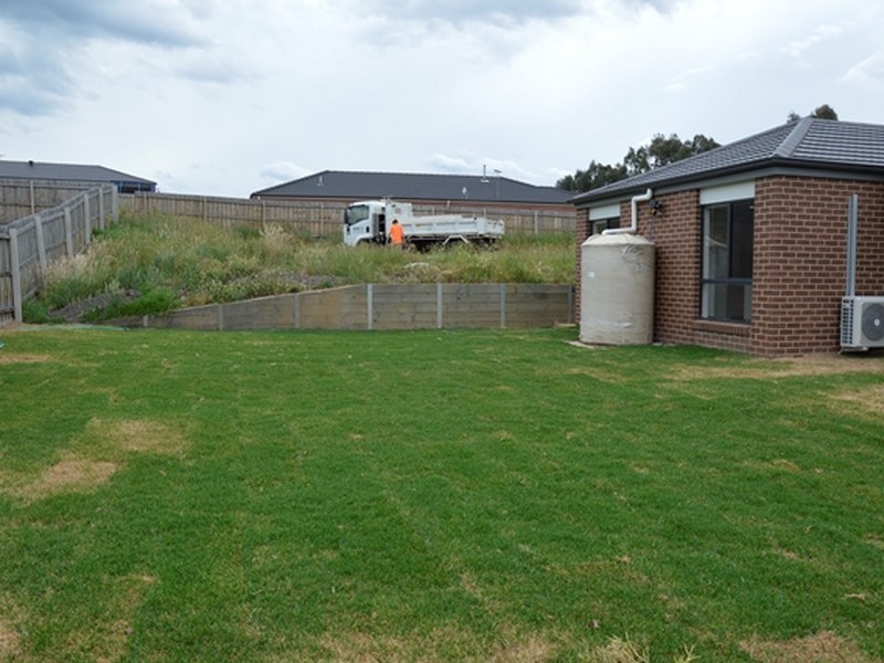 5 Graduation Place, Churchill VIC 3842