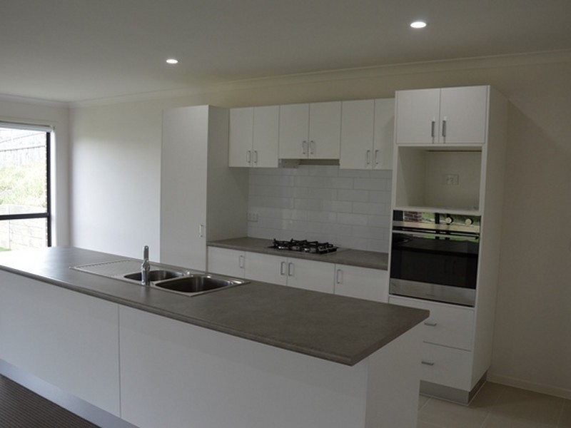 84 Philip Parade, Churchill VIC 3842