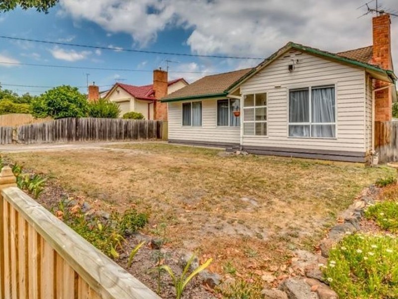 20 Prince Street, Moe VIC 3825