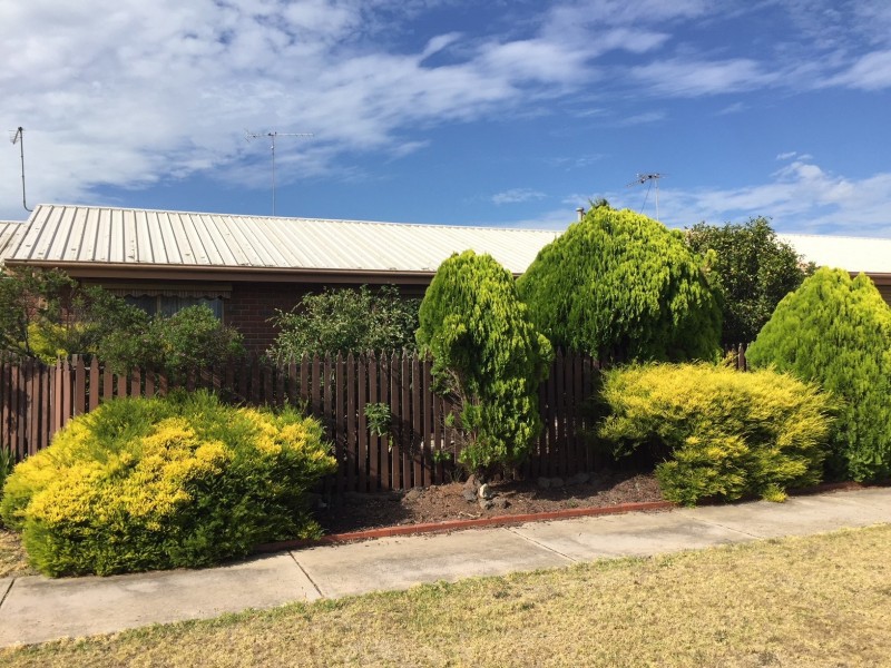 2/4 Blair Athol Drive, Traralgon VIC 3844