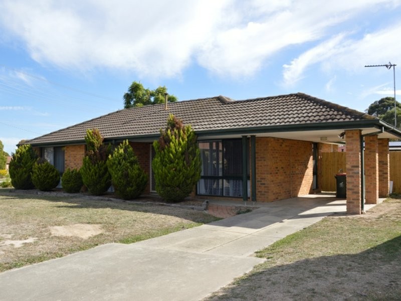 27 Glenview Drive, Traralgon VIC 3844