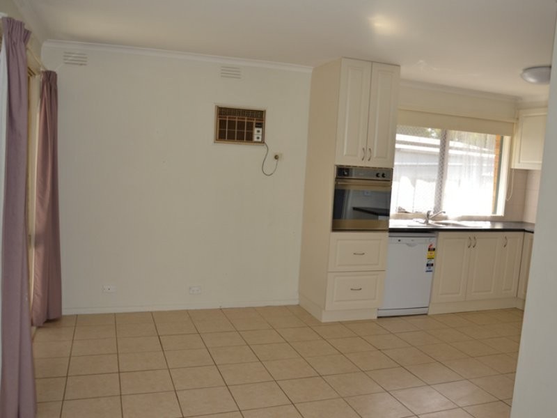 27 Glenview Drive, Traralgon VIC 3844