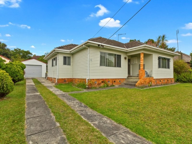 16 Central Avenue, Newborough VIC 3825