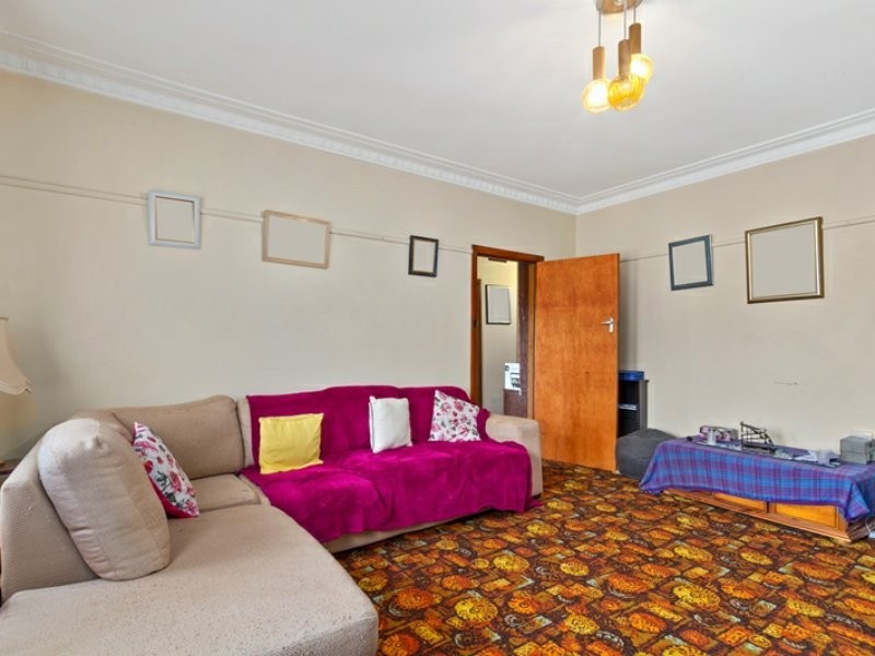 16 Central Avenue, Newborough VIC 3825