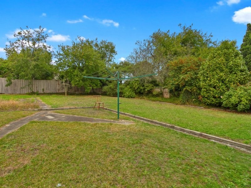 16 Central Avenue, Newborough VIC 3825