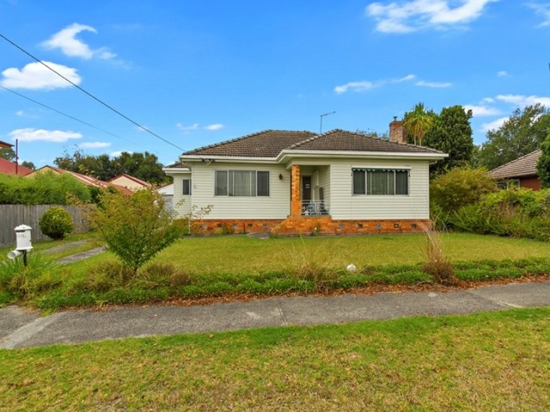 16 Central Avenue, Newborough VIC 3825