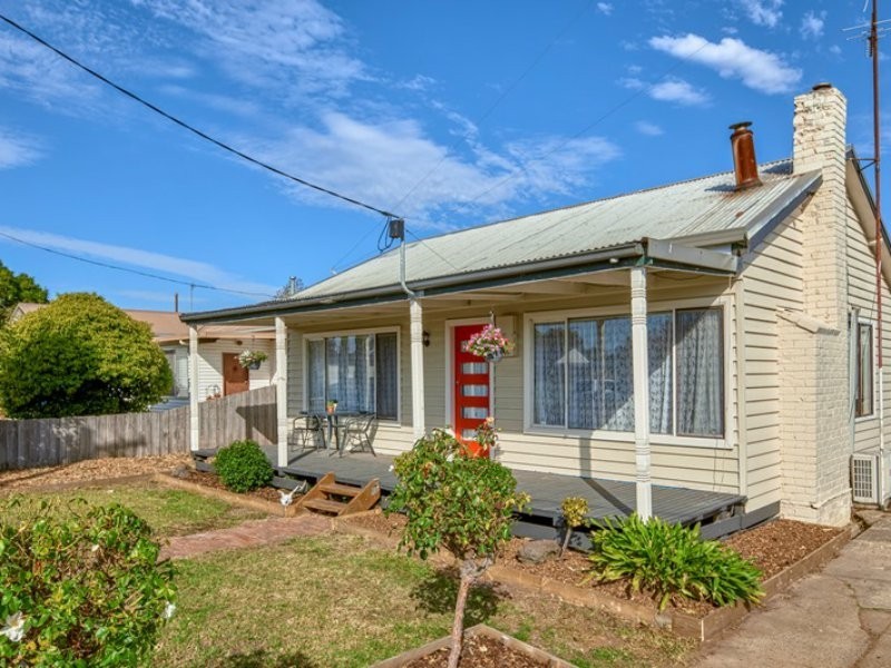 17 Pollock Avenue, Traralgon VIC 3844