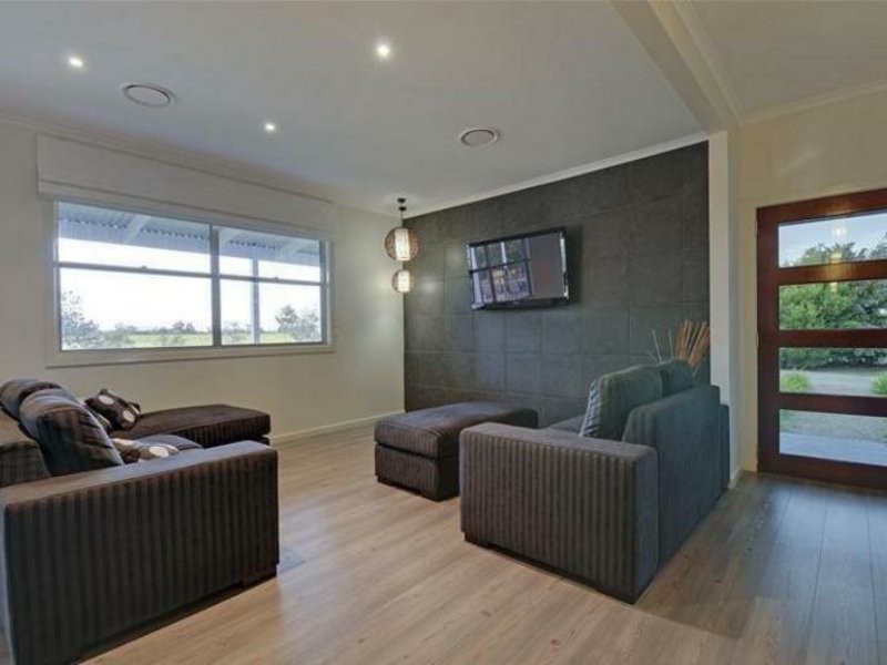 32 Lower Cairnbrook Road, Glengarry VIC 3854