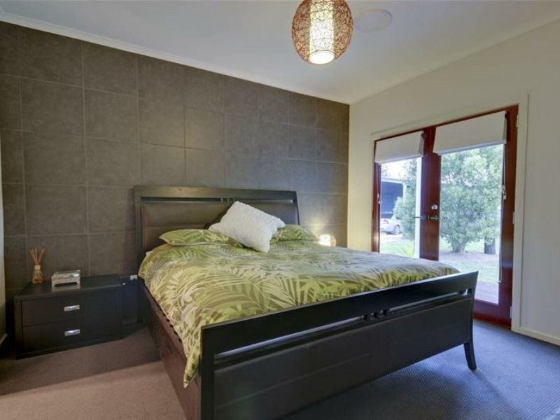 32 Lower Cairnbrook Road, Glengarry VIC 3854