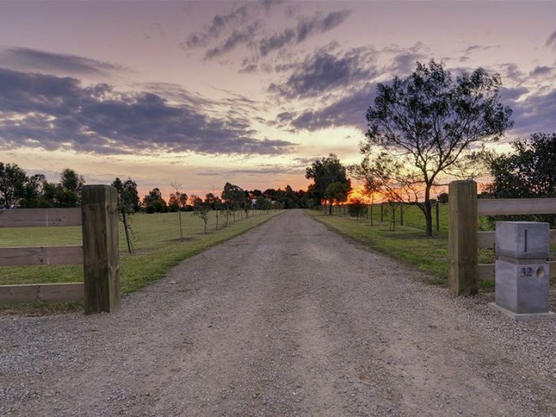 32 Lower Cairnbrook Road, Glengarry VIC 3854