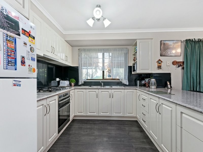 35 Nicholson Road, Toongabbie VIC 3856