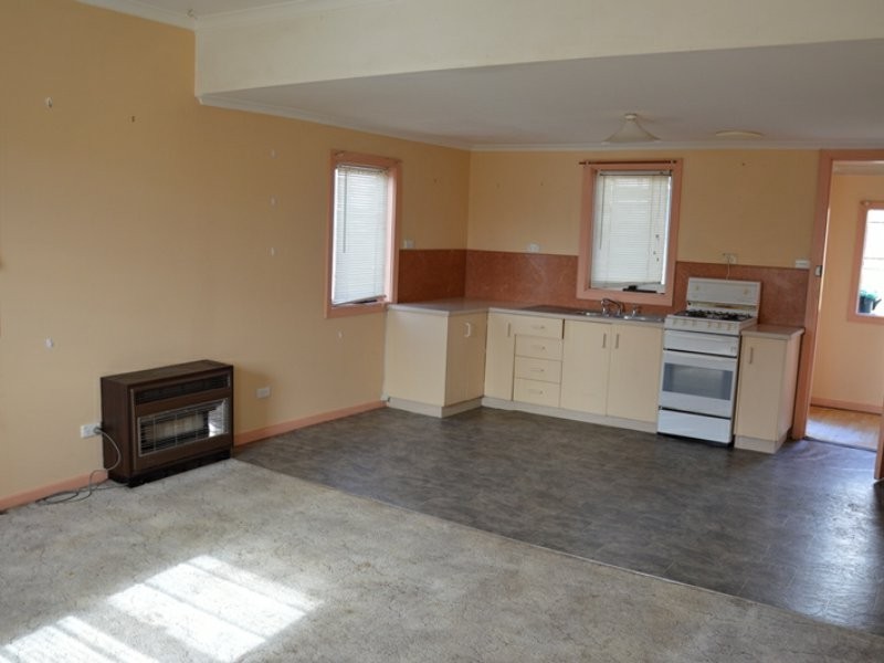 35 Victoria Street, Moe VIC 3825