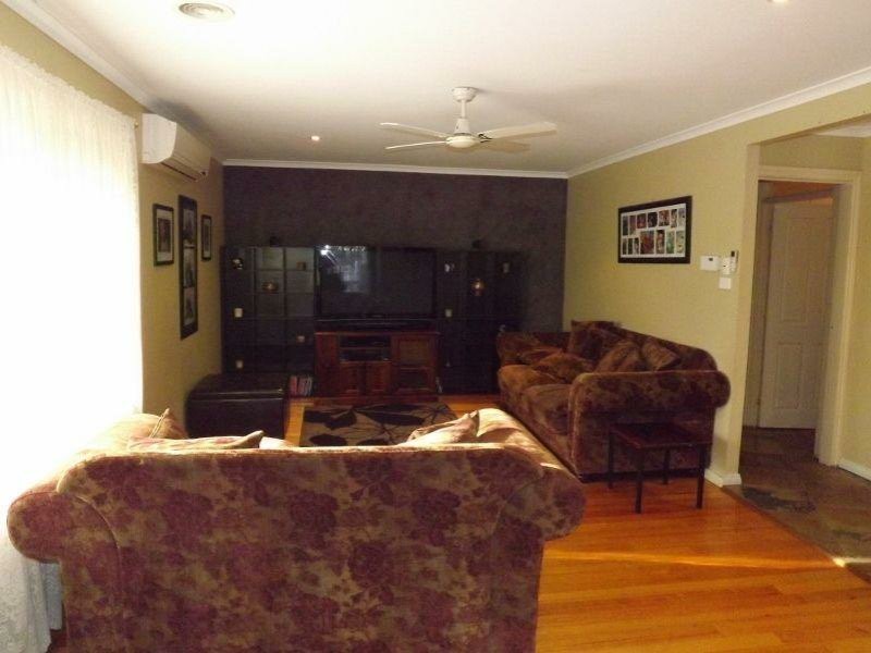 8 Mirboo STREET, Newborough VIC 3825