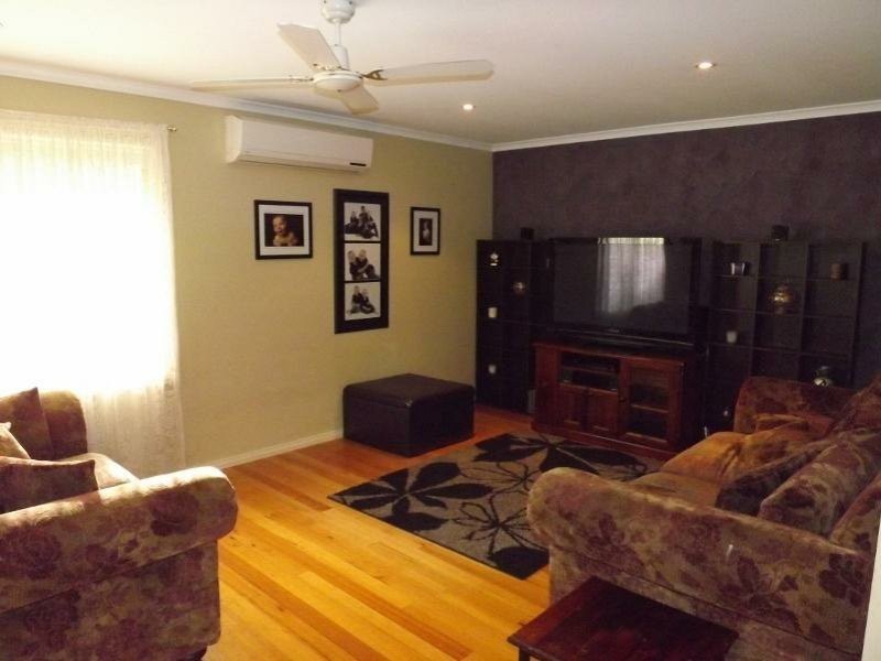 8 Mirboo STREET, Newborough VIC 3825