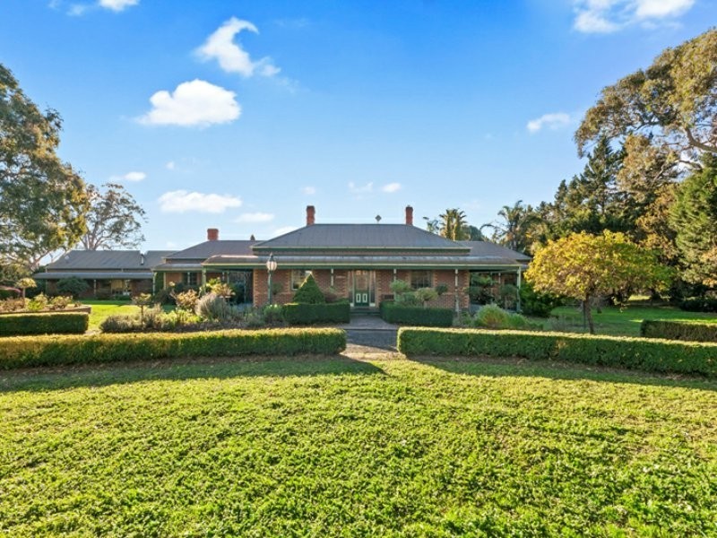 17 Glenloth Court, Traralgon East VIC 3844