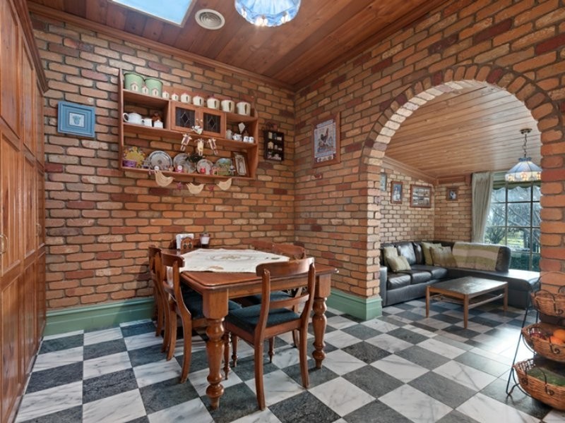 17 Glenloth Court, Traralgon East VIC 3844