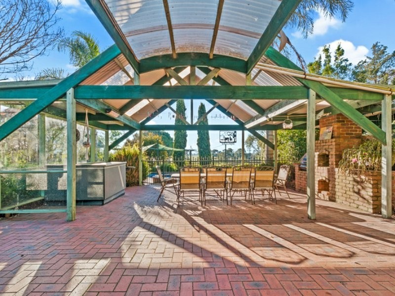 17 Glenloth Court, Traralgon East VIC 3844