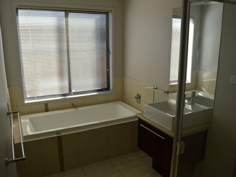 21 College Avenue, Traralgon VIC 3844