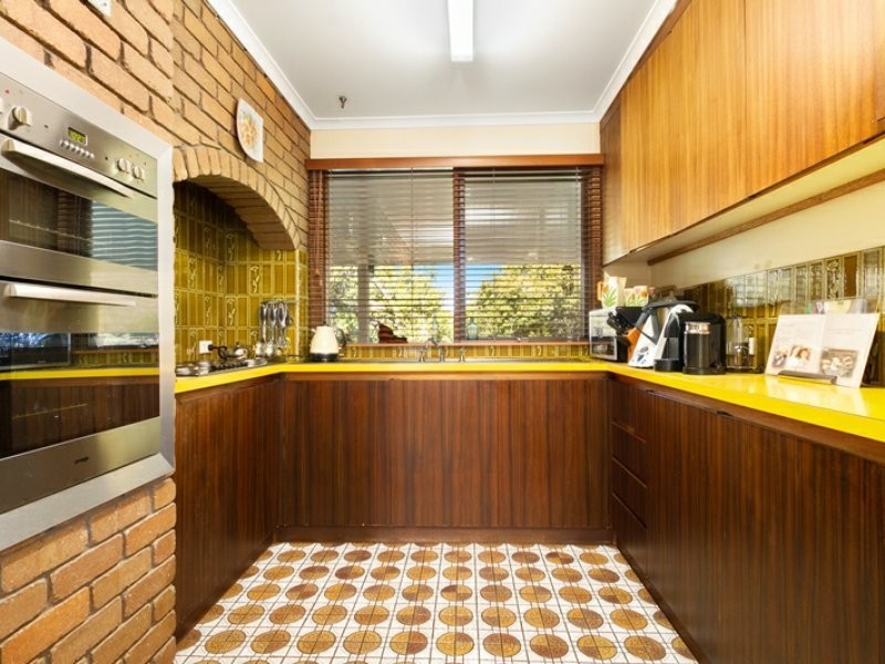 215 Guyatts Road, Toongabbie VIC 3856