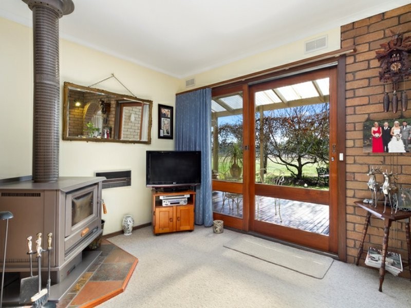 215 Guyatts Road, Toongabbie VIC 3856