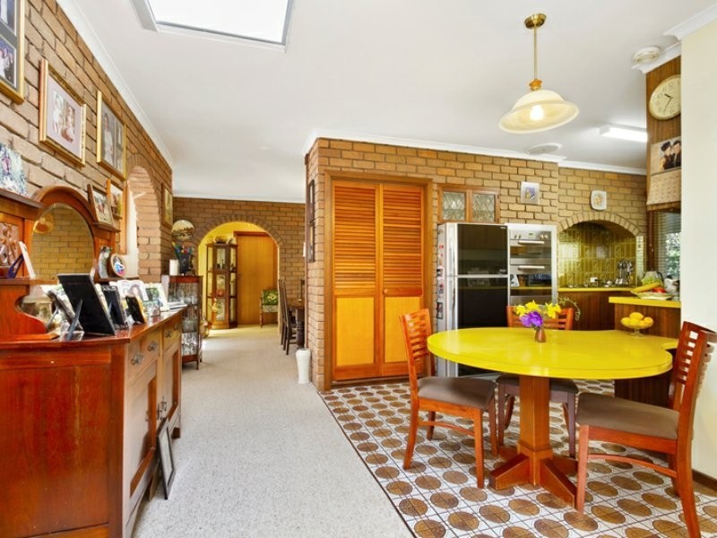 215 Guyatts Road, Toongabbie VIC 3856