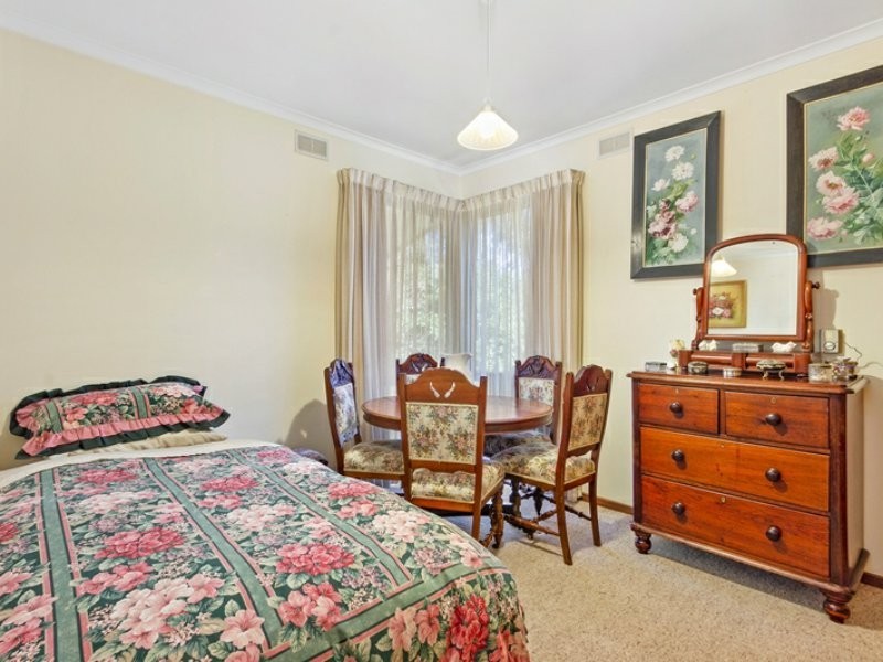 215 Guyatts Road, Toongabbie VIC 3856