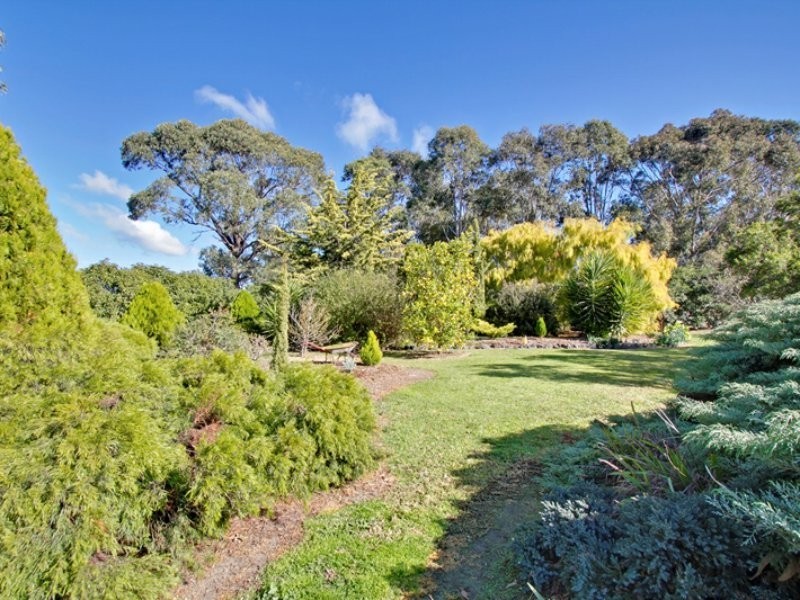 215 Guyatts Road, Toongabbie VIC 3856