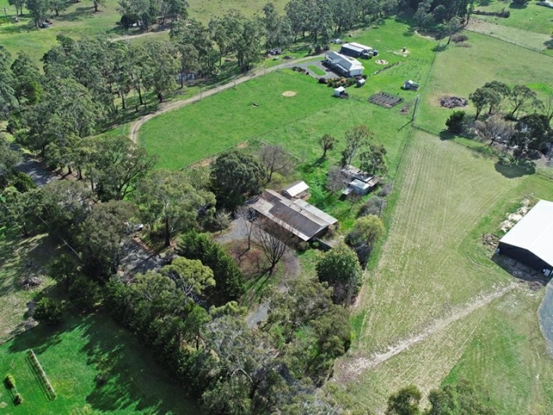 215 Guyatts Road, Toongabbie VIC 3856