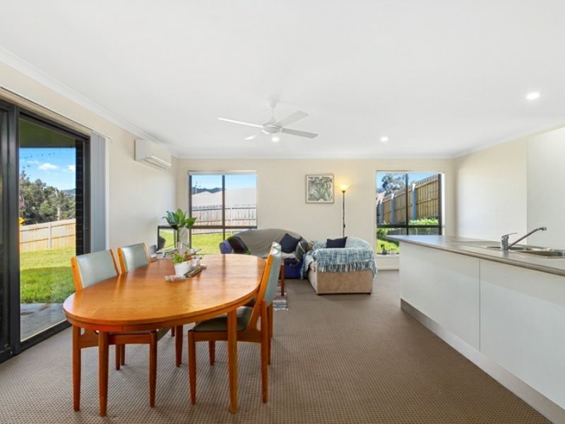 84 Phillip Parade, Churchill VIC 3842