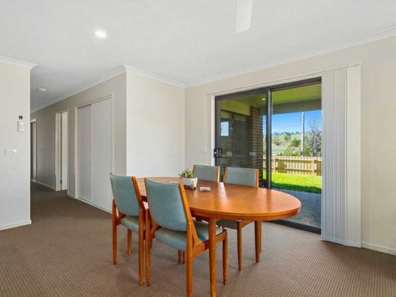 84 Phillip Parade, Churchill VIC 3842
