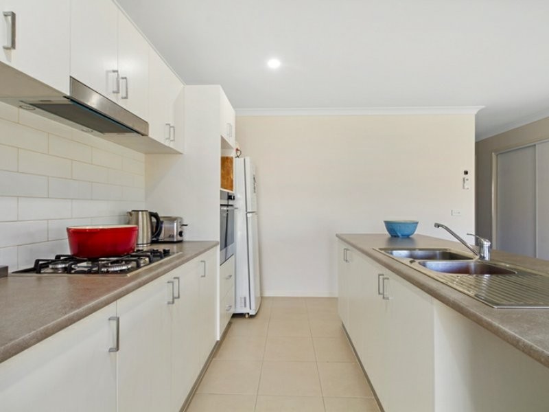 84 Phillip Parade, Churchill VIC 3842