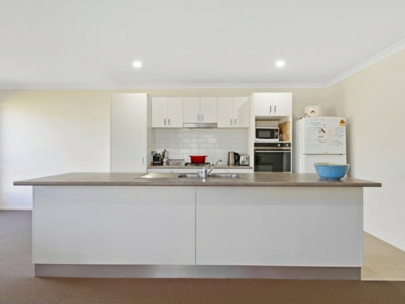 84 Phillip Parade, Churchill VIC 3842