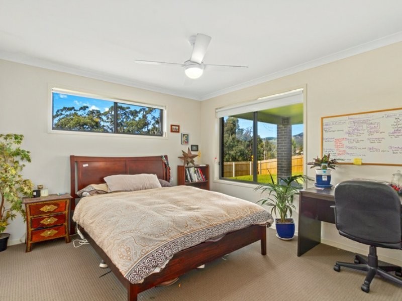 84 Phillip Parade, Churchill VIC 3842
